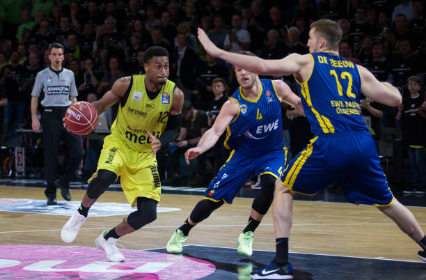 伦纳德涉嫌 伦纳德涉嫌