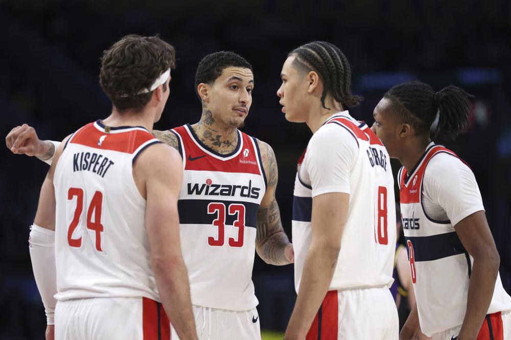 举行三人篮 举行三人篮