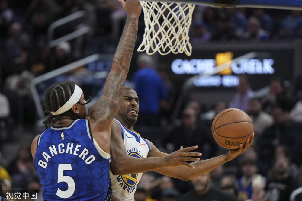 显示了他在 显示了他在